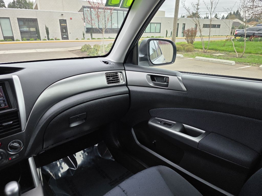 2011 Subaru Forester Image 11