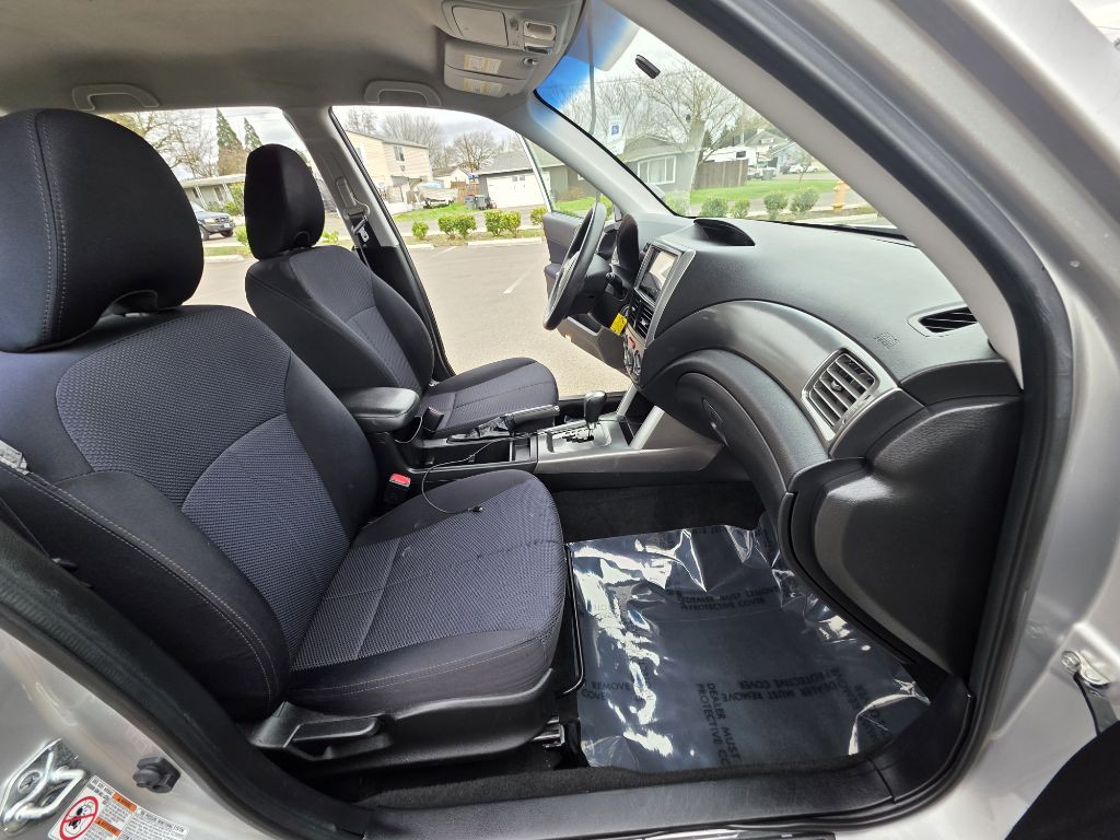 2011 Subaru Forester Image 14