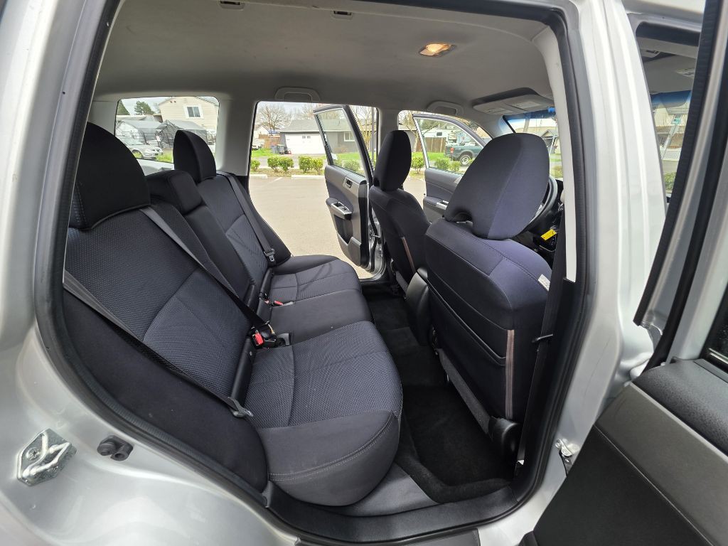 2011 Subaru Forester Image 15