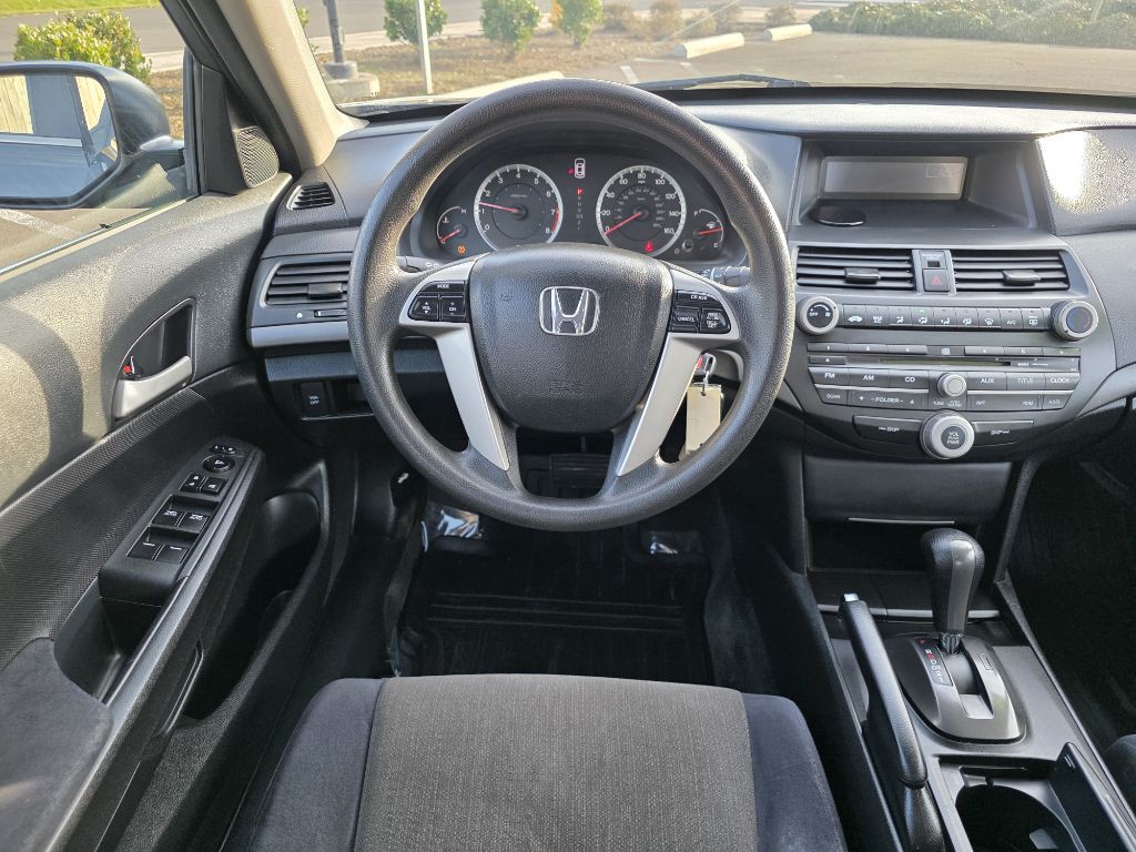 2009 Honda Accord Image 12