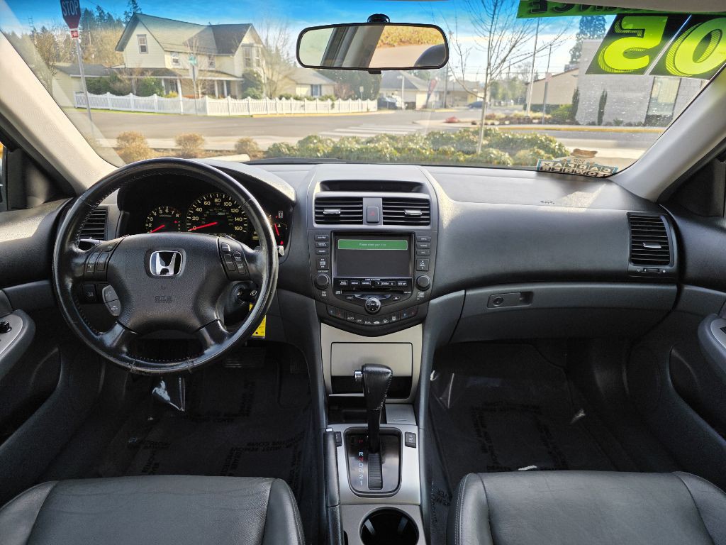 2005 Honda Accord Image 10