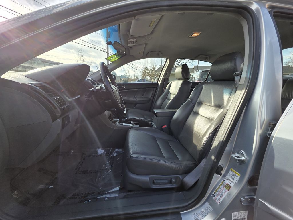 2005 Honda Accord Image 15