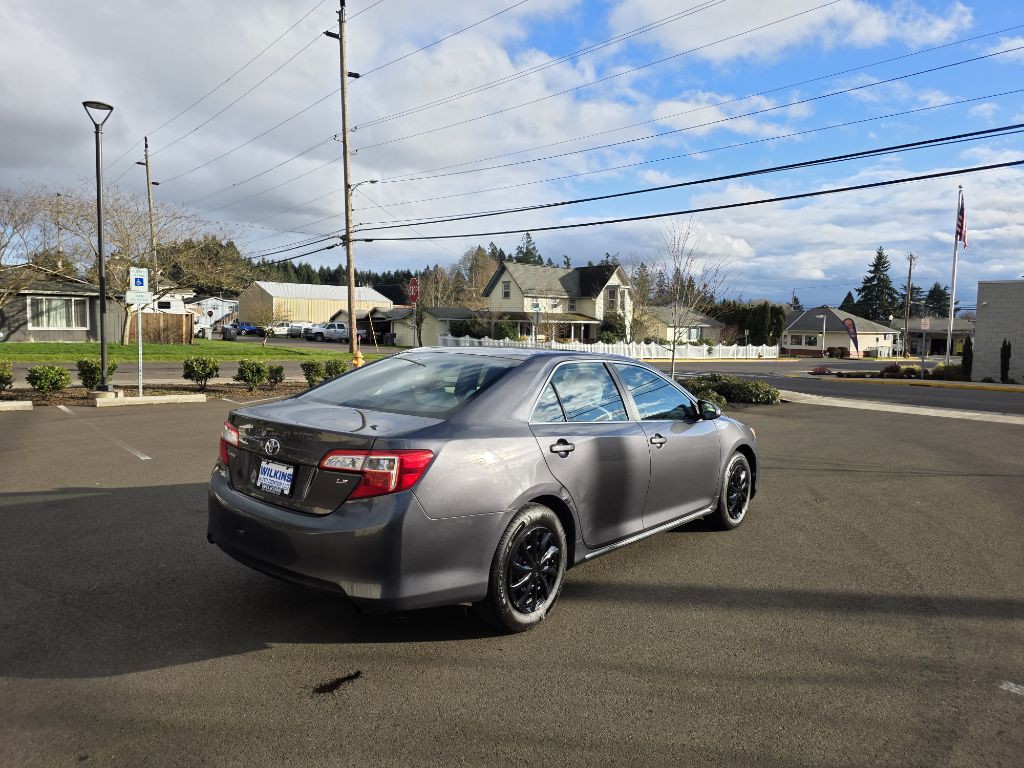 2012 Toyota Camry Image 5