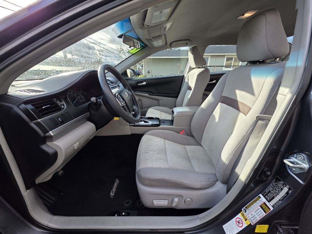 2012 Toyota Camry Image 14