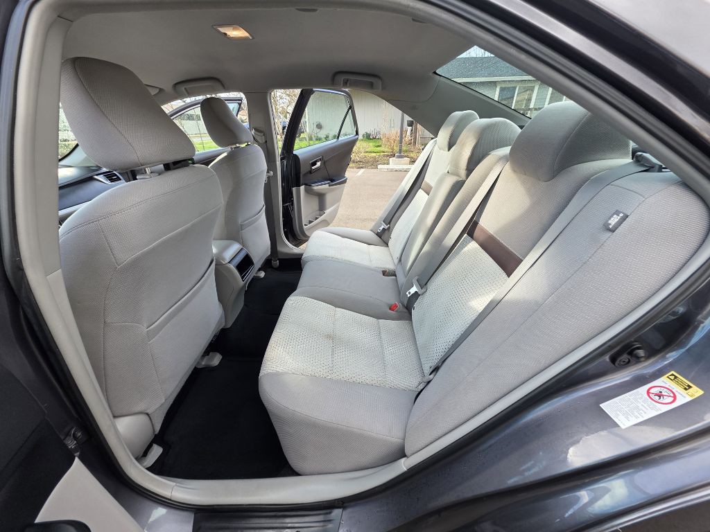 2012 Toyota Camry Image 17