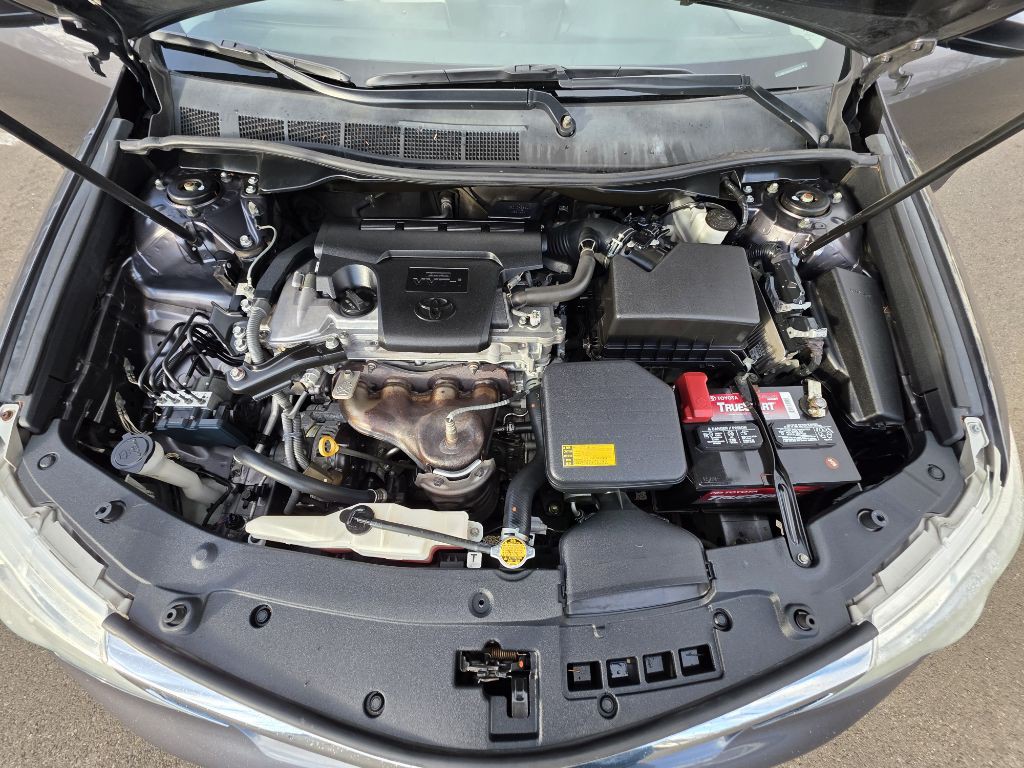 2012 Toyota Camry Image 18