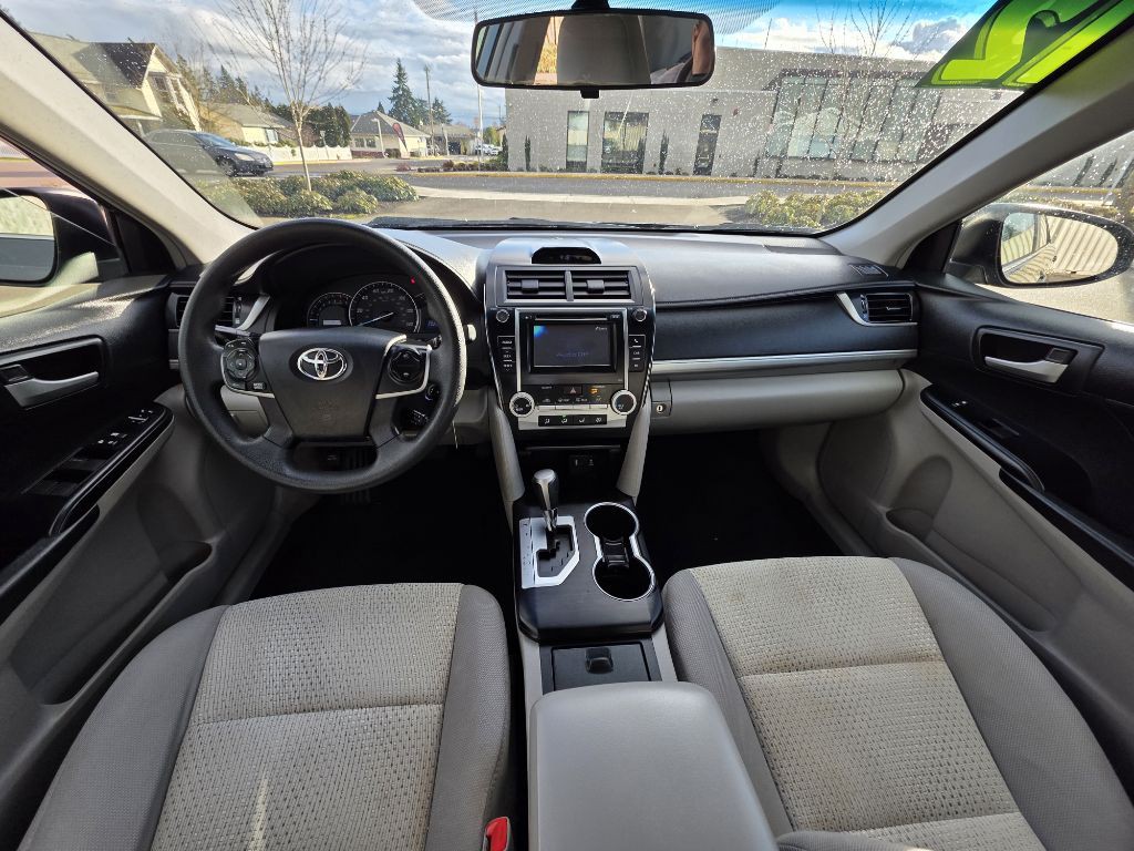 2012 Toyota Camry Image 9