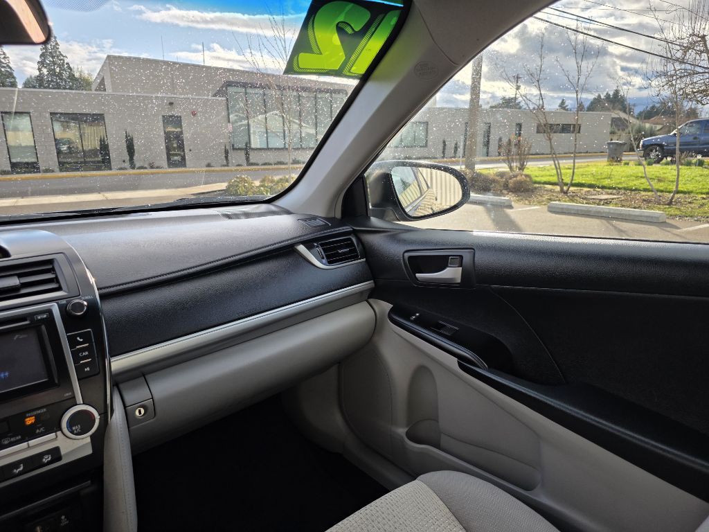 2012 Toyota Camry Image 13