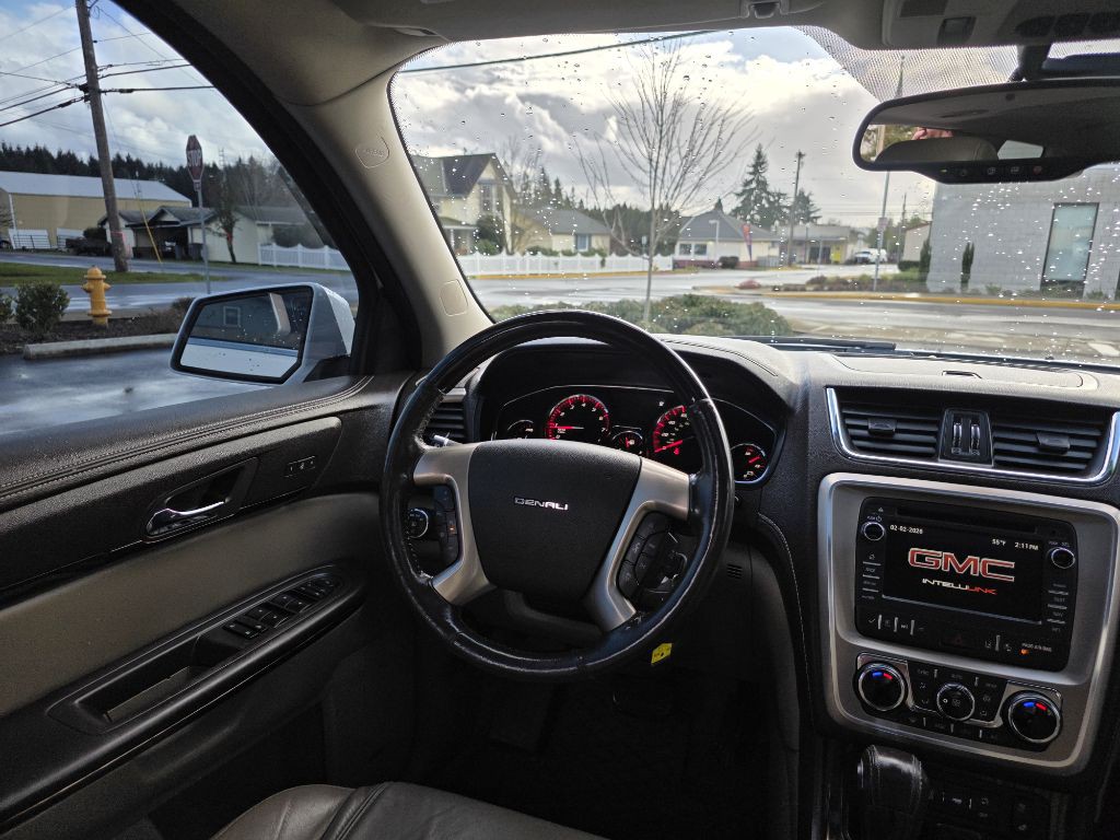 2016 GMC Acadia Image 12