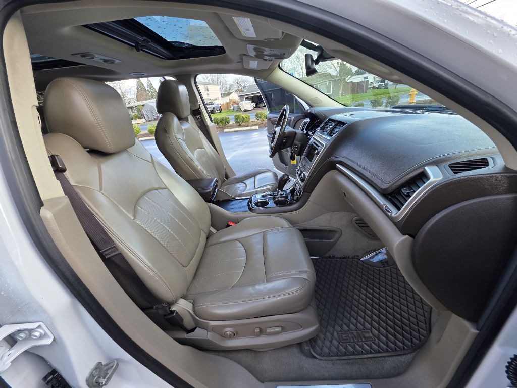 2016 GMC Acadia Image 16