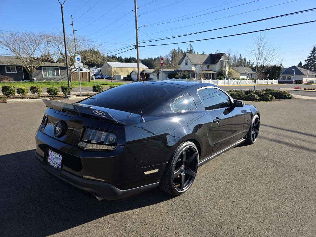 2010 Ford Mustang Image 6