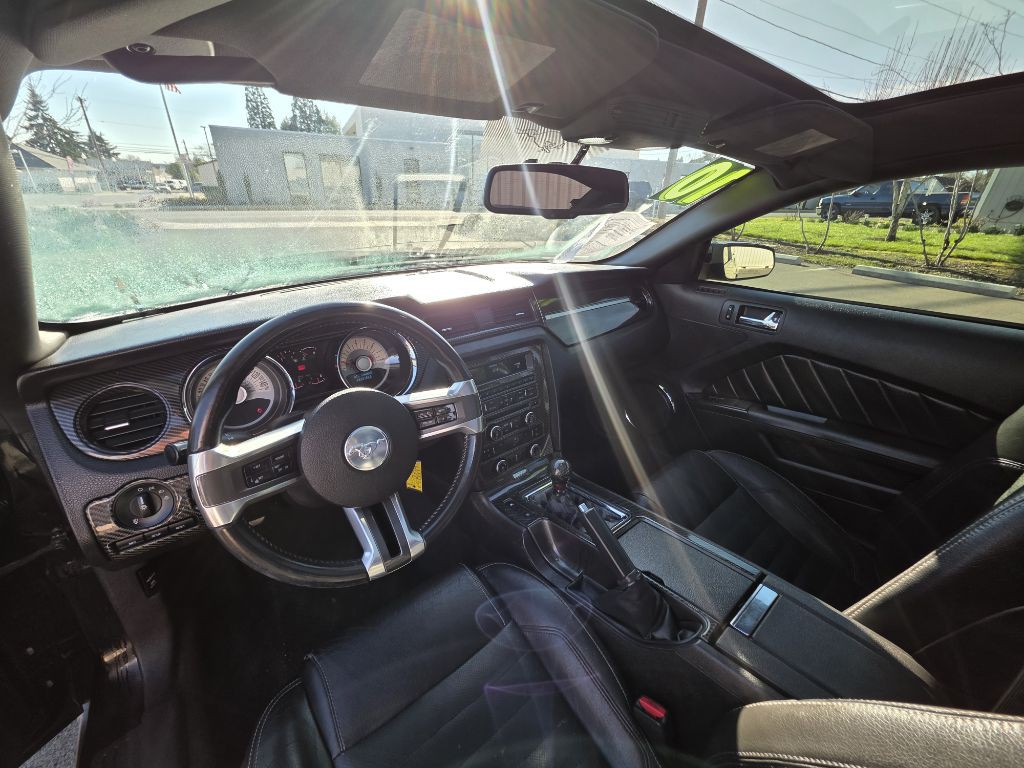 2010 Ford Mustang Image 11