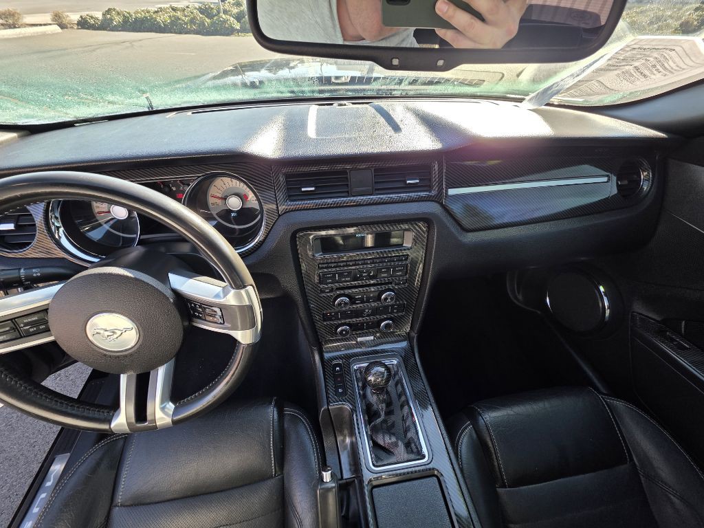2010 Ford Mustang Image 12