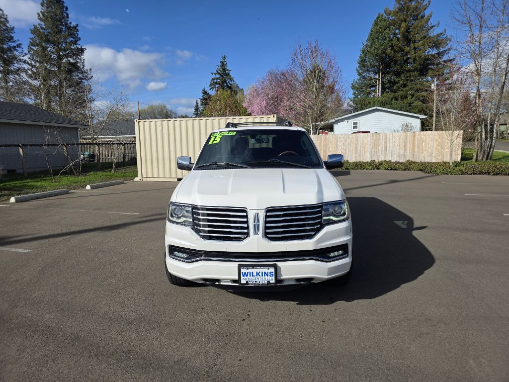2015 Lincoln Navigator Image 2