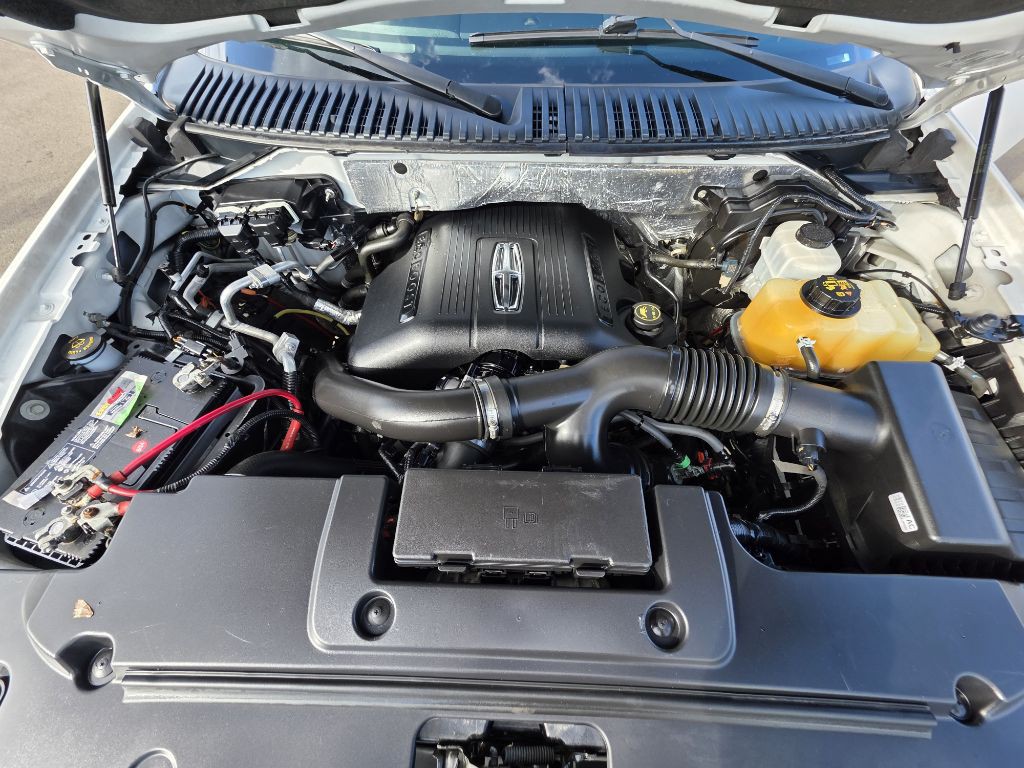 2015 Lincoln Navigator Image 20