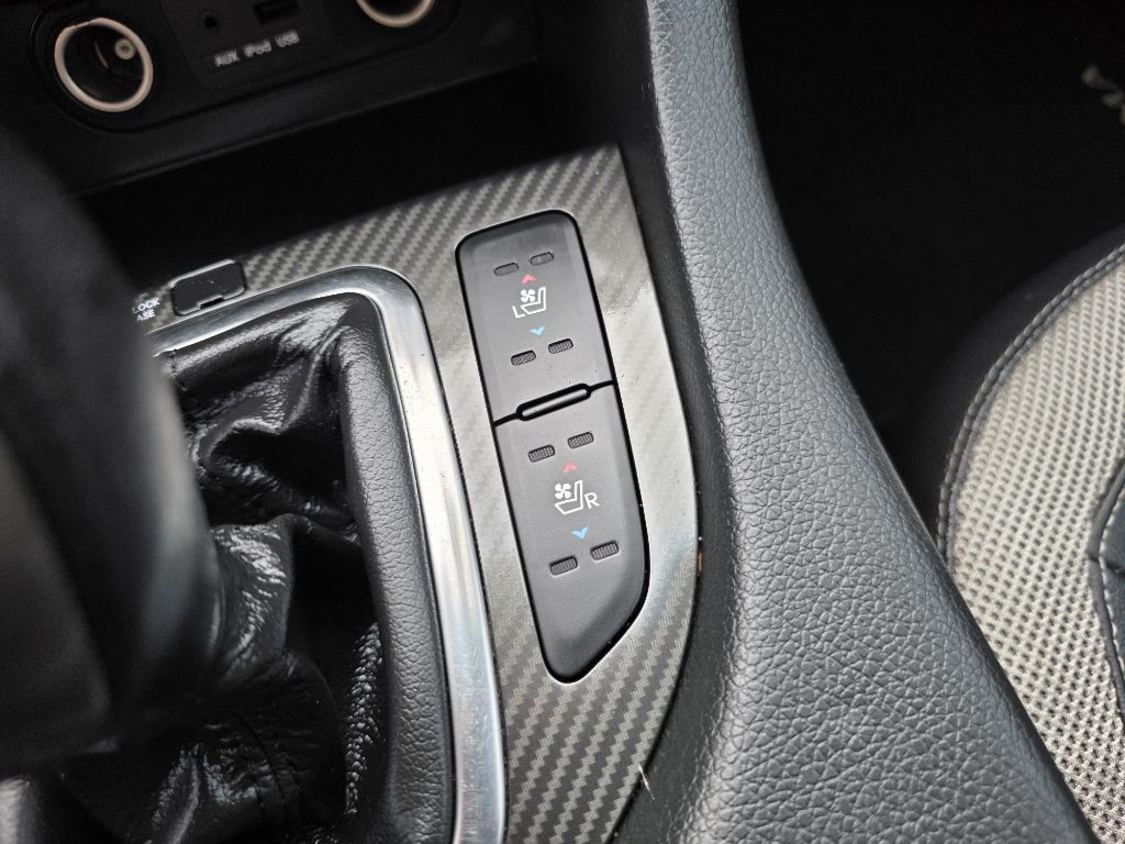 2011 Kia Optima Image 20