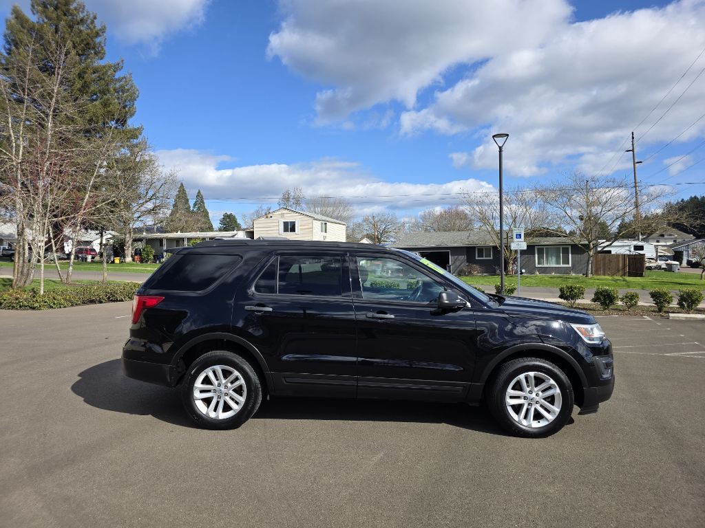 2017 Ford Explorer Image 4