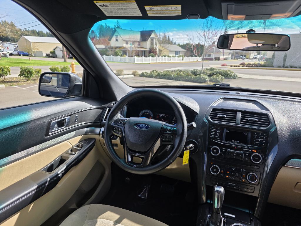 2017 Ford Explorer Image 10