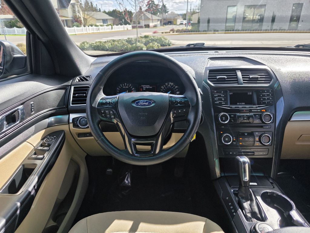 2017 Ford Explorer Image 12