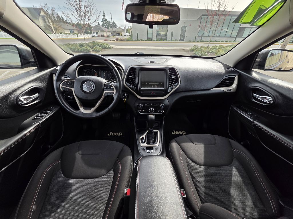 2017 Jeep Cherokee Image 12