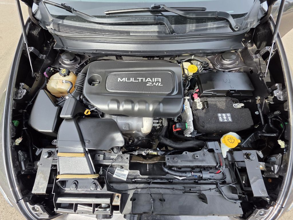 2017 Jeep Cherokee Image 18