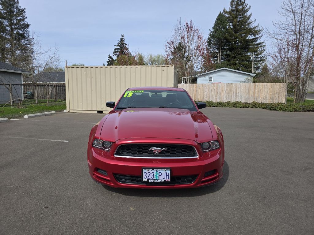 2013 Ford Mustang Image 2