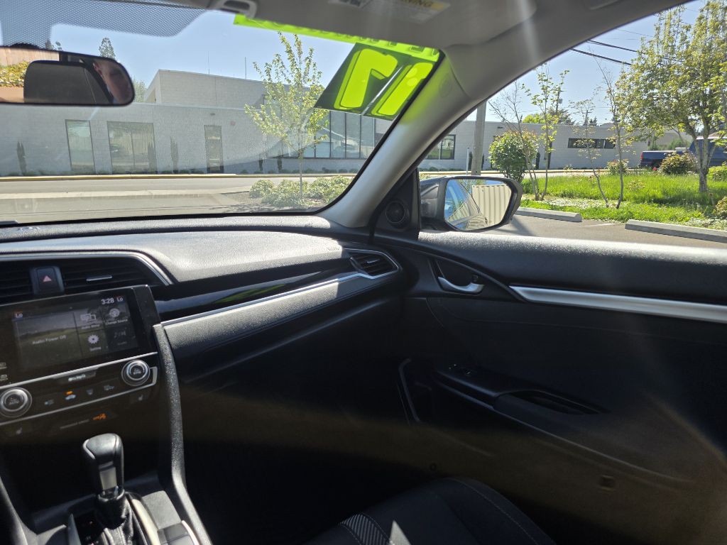 2017 Honda Civic Image 11