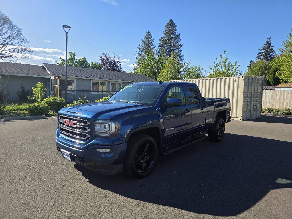 2017 GMC Sierra Image 1