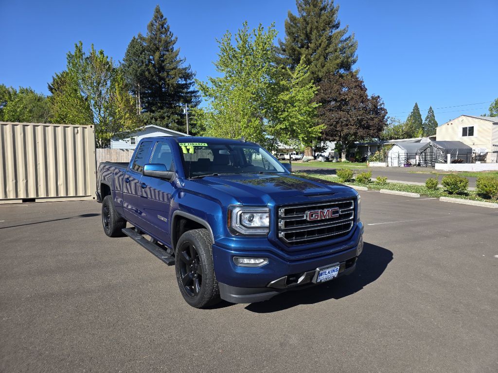 2017 GMC Sierra Image 2