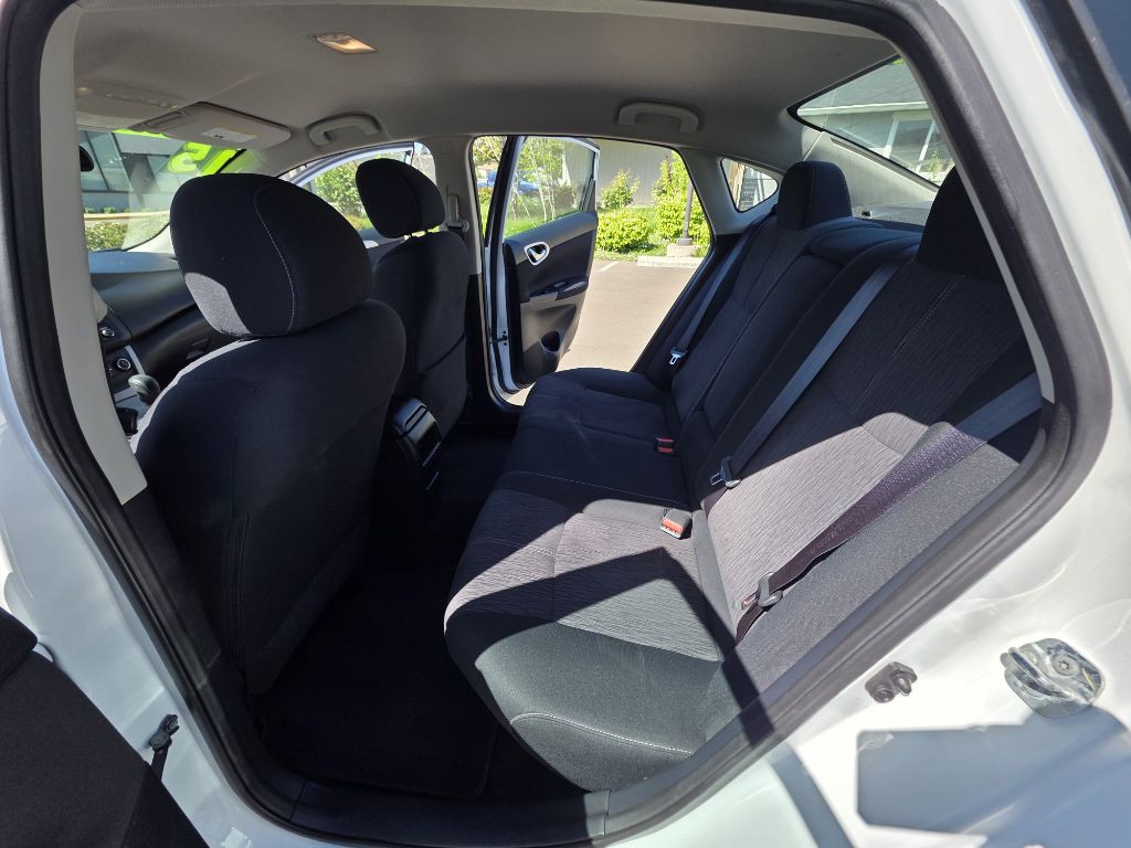 2015 Nissan Sentra Image 18