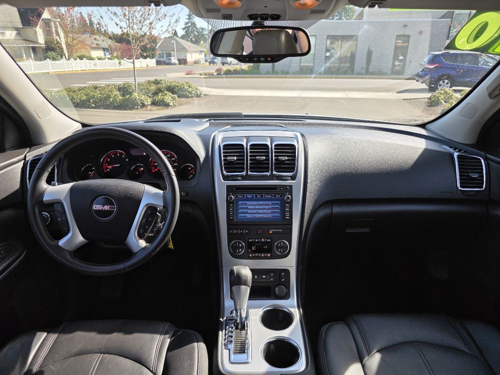 2010 GMC Acadia Image 9