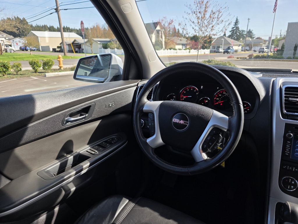 2010 GMC Acadia Image 11