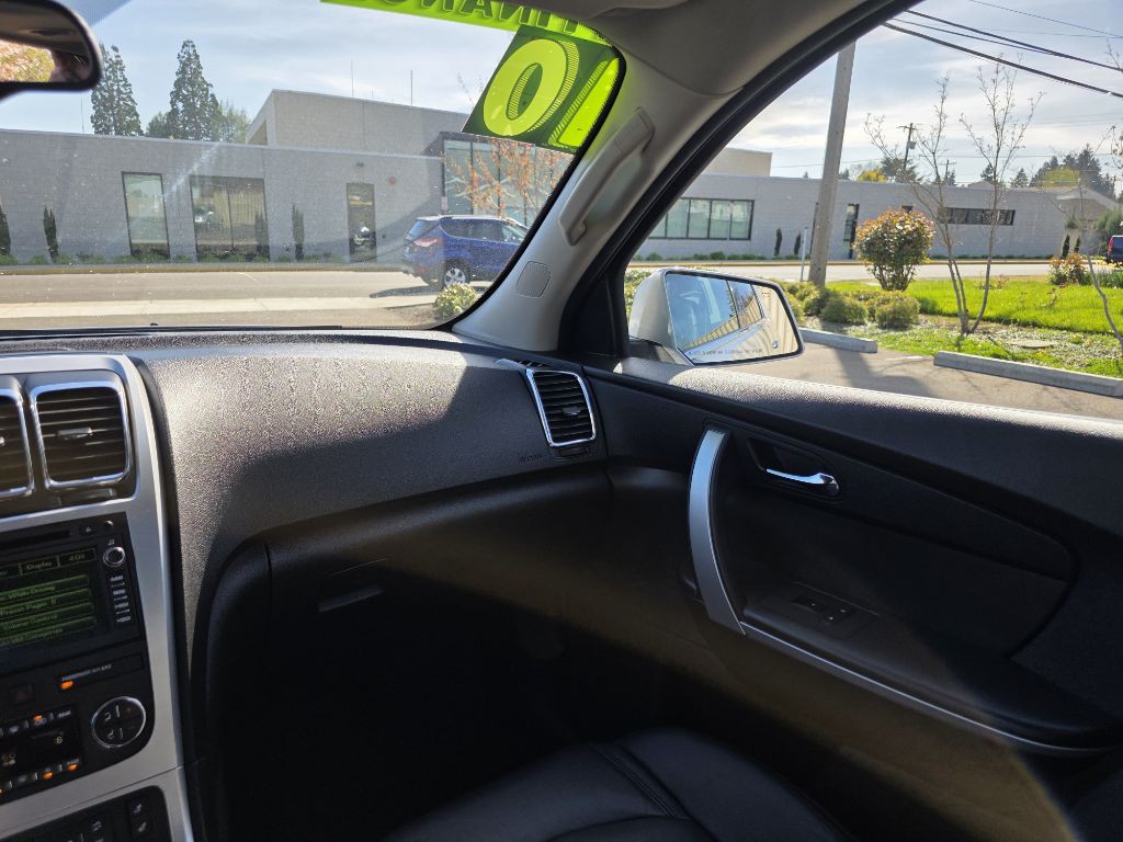 2010 GMC Acadia Image 12