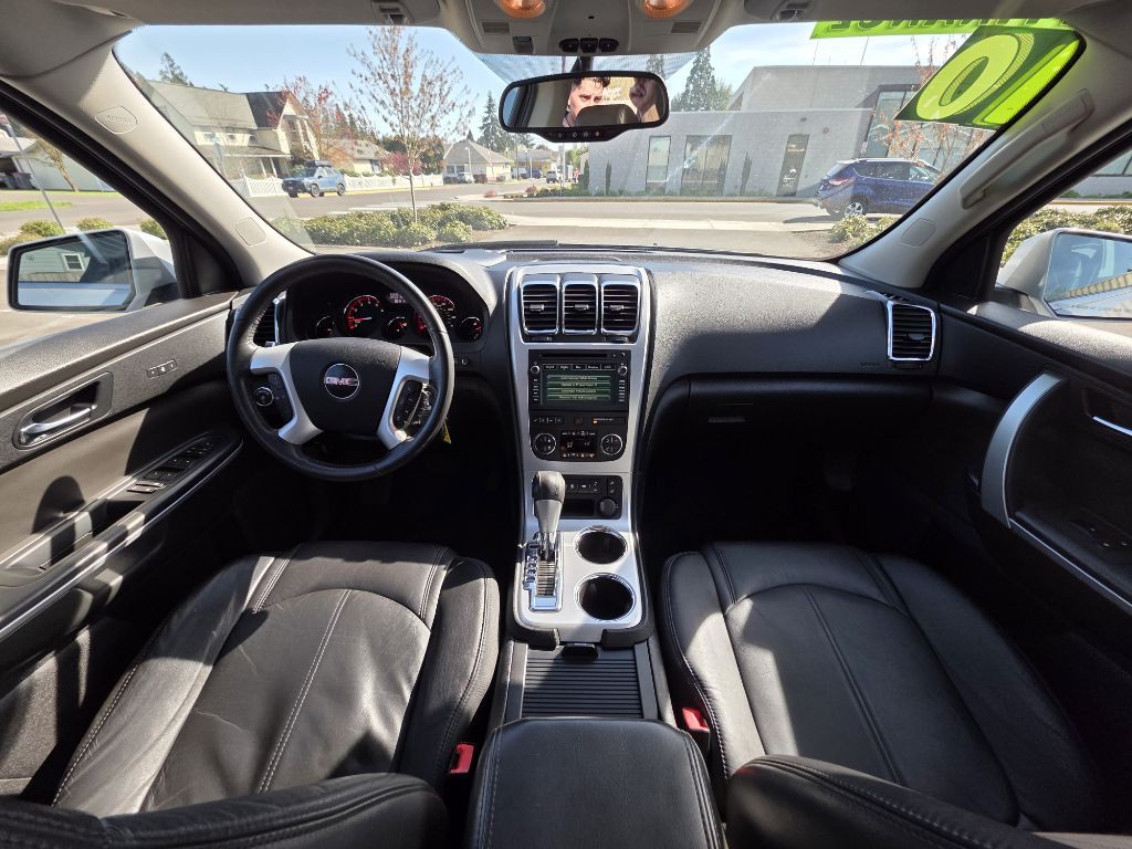 2010 GMC Acadia Image 13