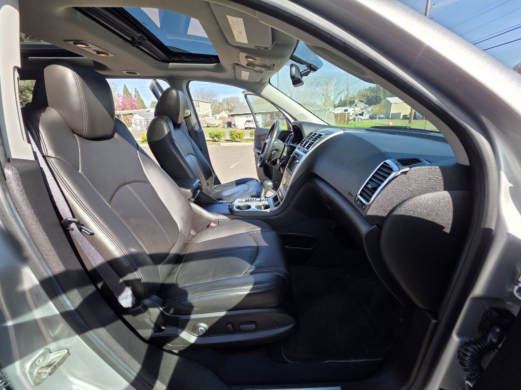 2010 GMC Acadia Image 14