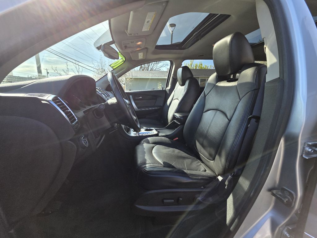 2010 GMC Acadia Image 15