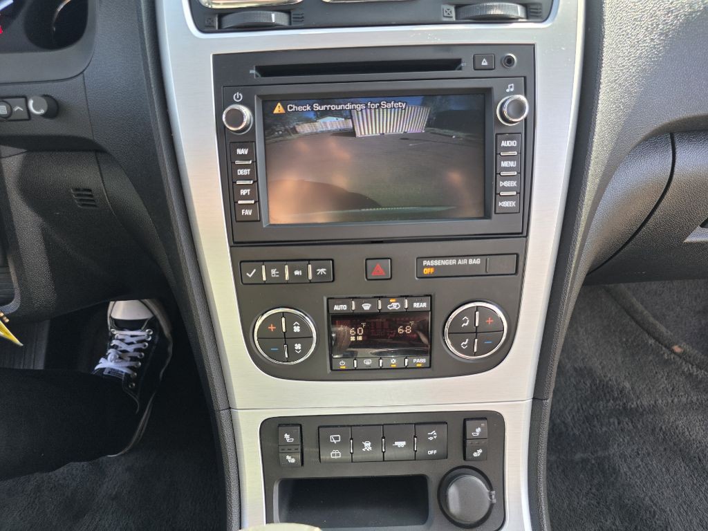 2010 GMC Acadia Image 20