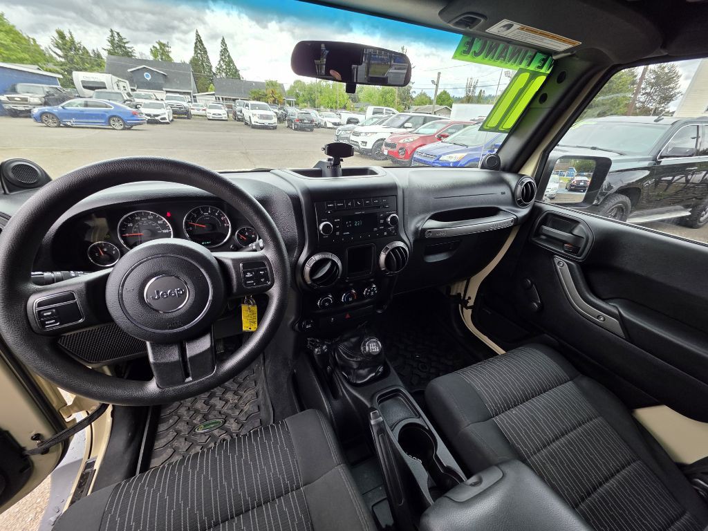2011 Jeep Wrangler Image 9