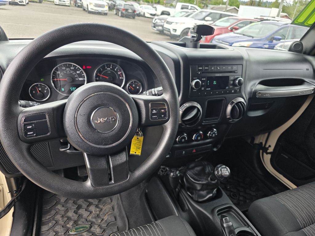 2011 Jeep Wrangler Image 11