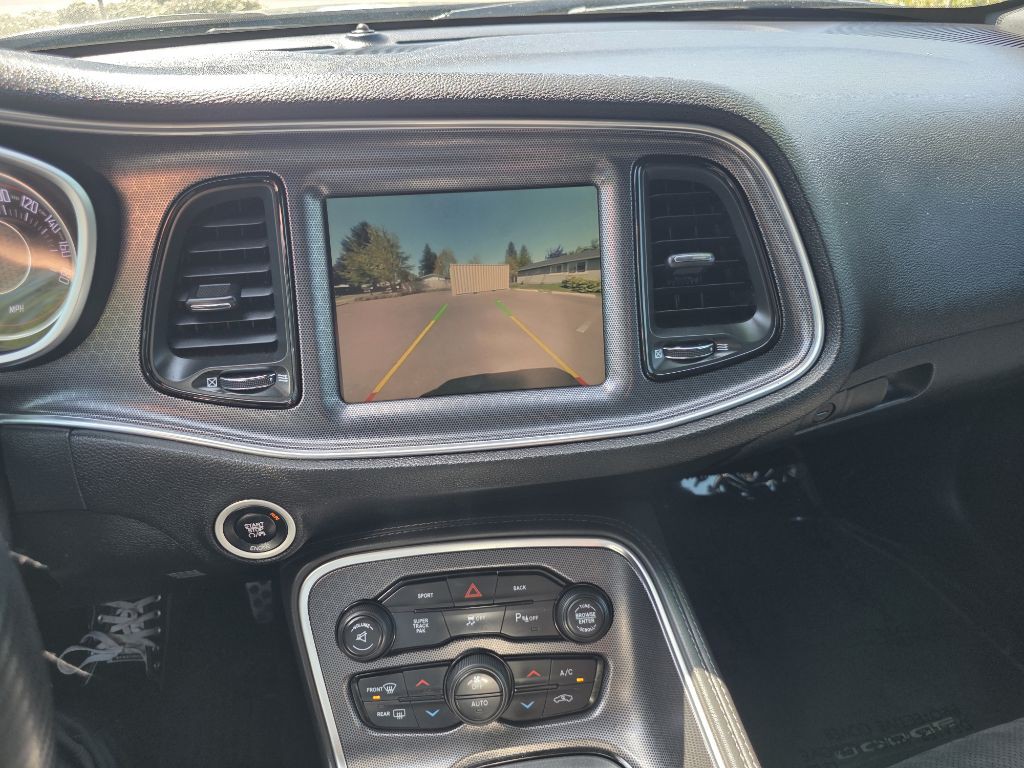 2015 Dodge Challenger Image 13