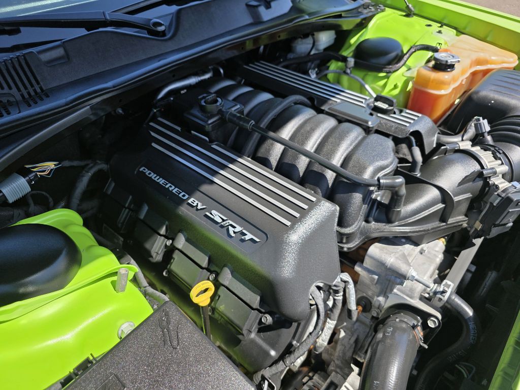 2015 Dodge Challenger Image 19