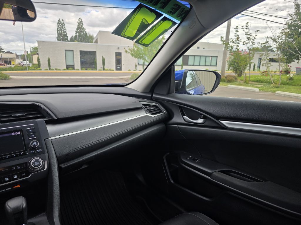 2017 Honda Civic Image 11