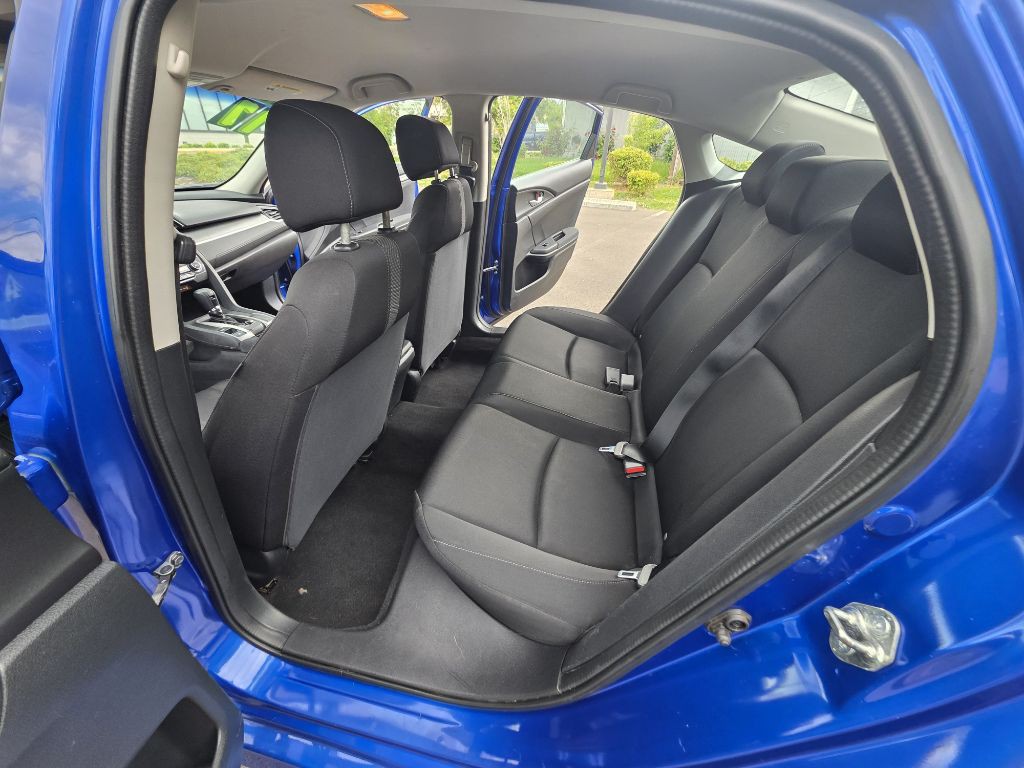 2017 Honda Civic Image 16