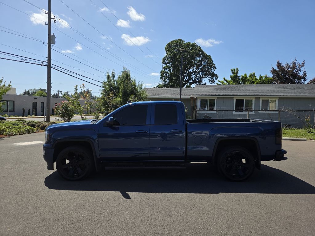 2017 GMC Sierra Image 8