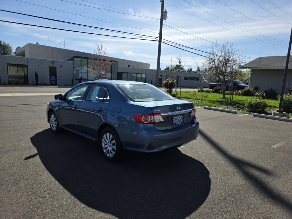 2013 Toyota Corolla Image 6