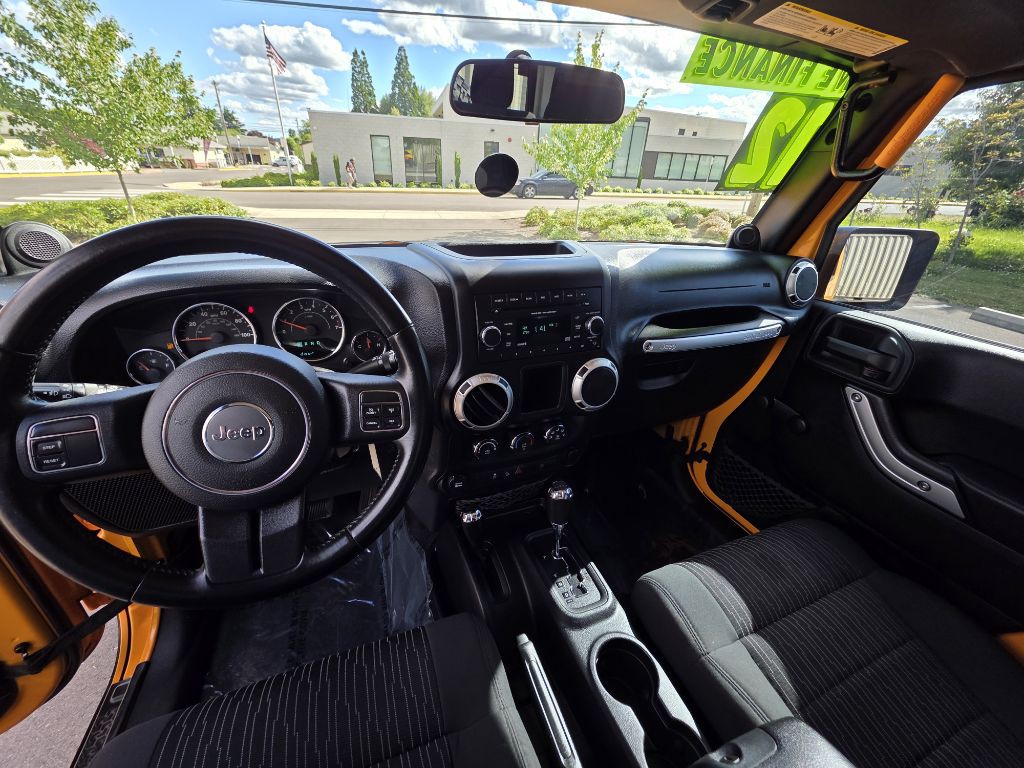 2012 Jeep Wrangler Image 9