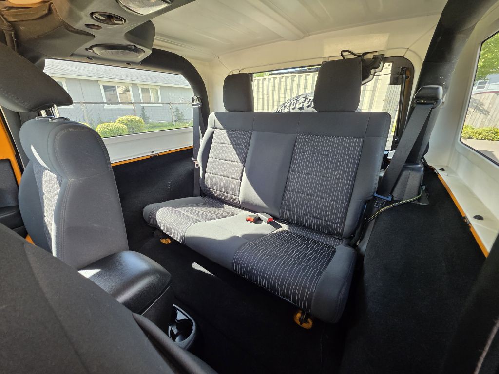 2012 Jeep Wrangler Image 14