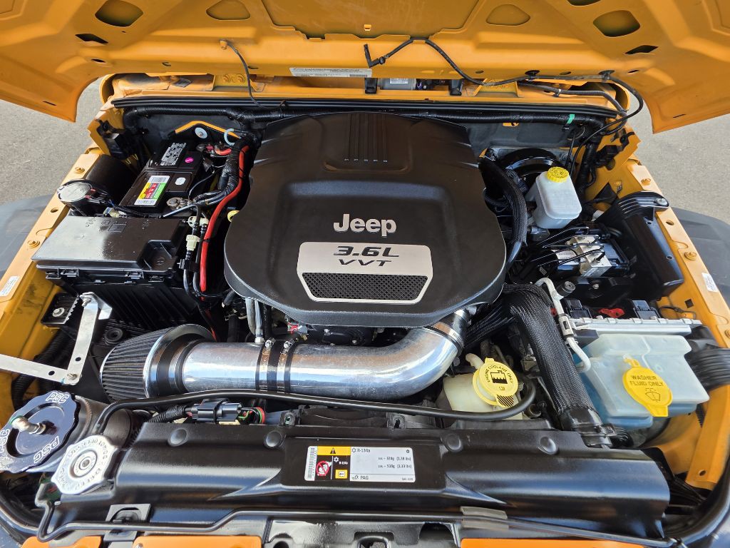 2012 Jeep Wrangler Image 16