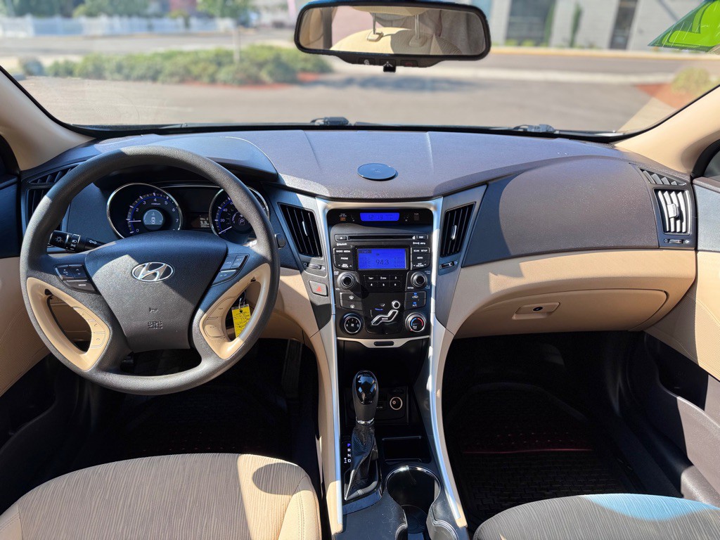 2012 Hyundai Sonata Image 9