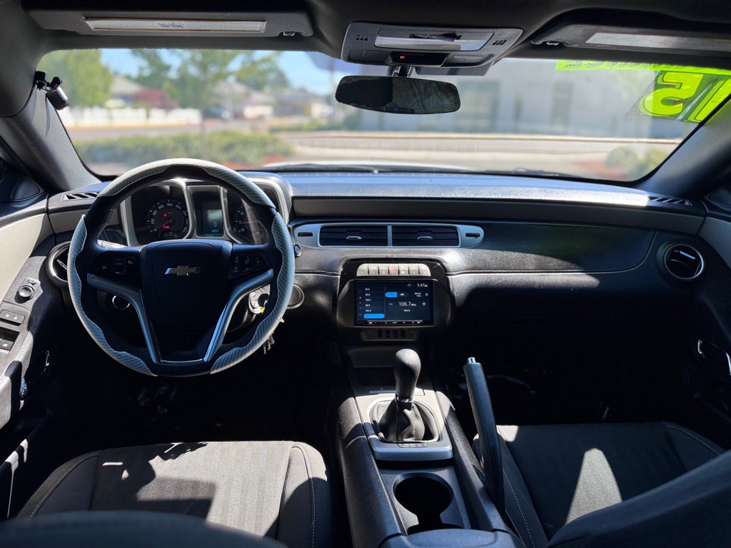 2015 Chevrolet Camaro Image 9